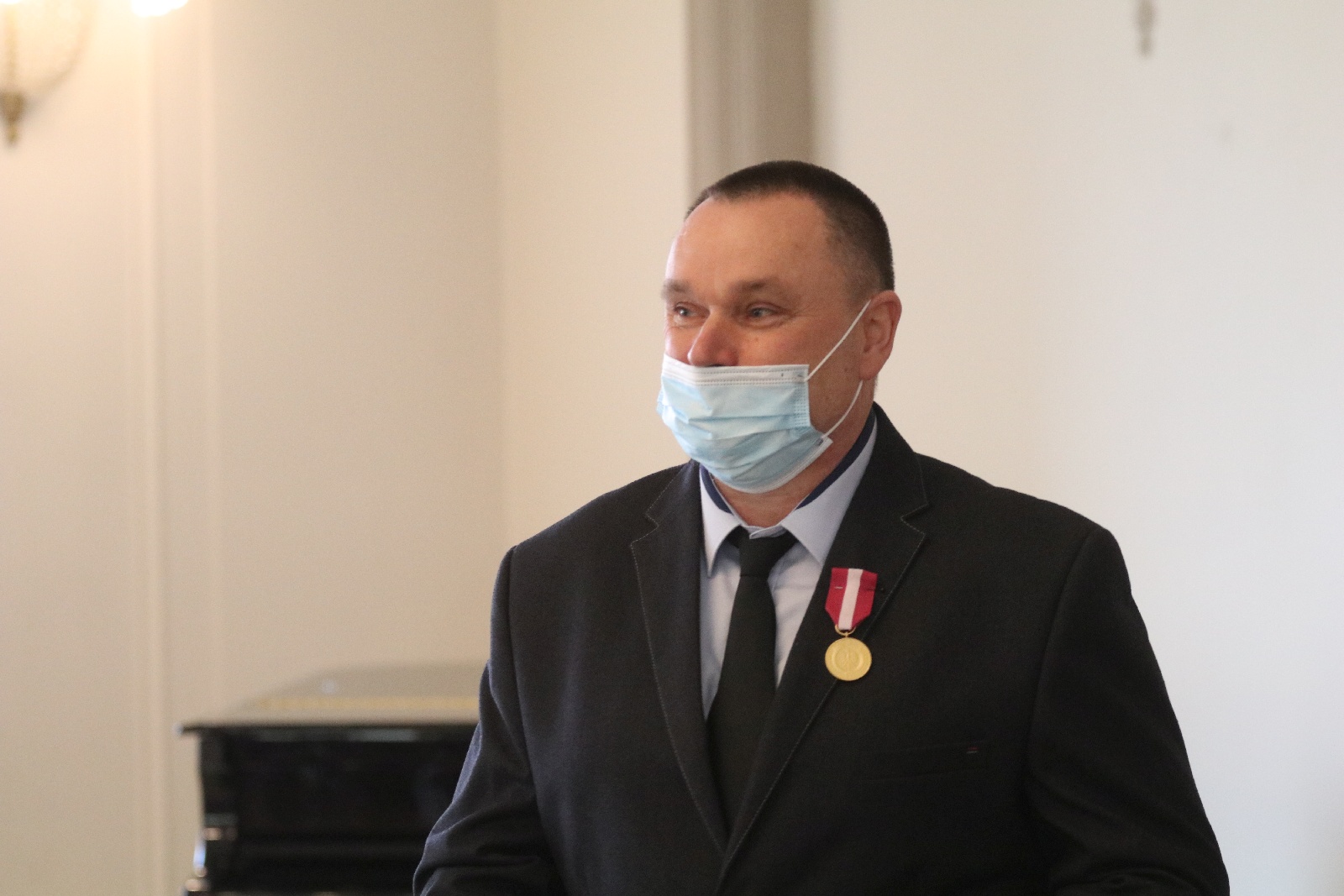 Wicewojewoda wręczył medale za długoletnią służbę