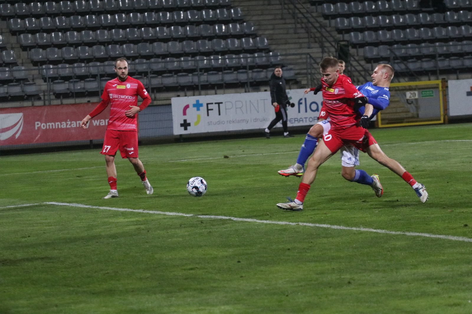 Bramki Caroliny i Mijuskovića dają Miedzi trzy punkty ze Skrą