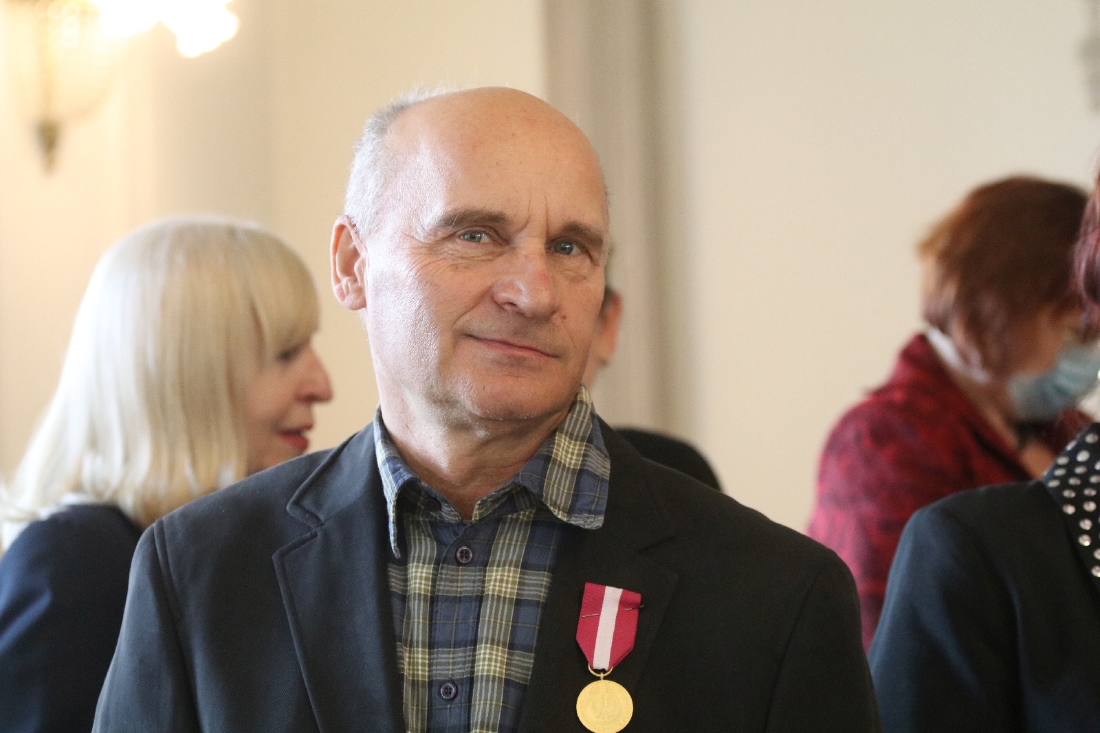 Wicewojewoda wręczył medale za długoletnią służbę