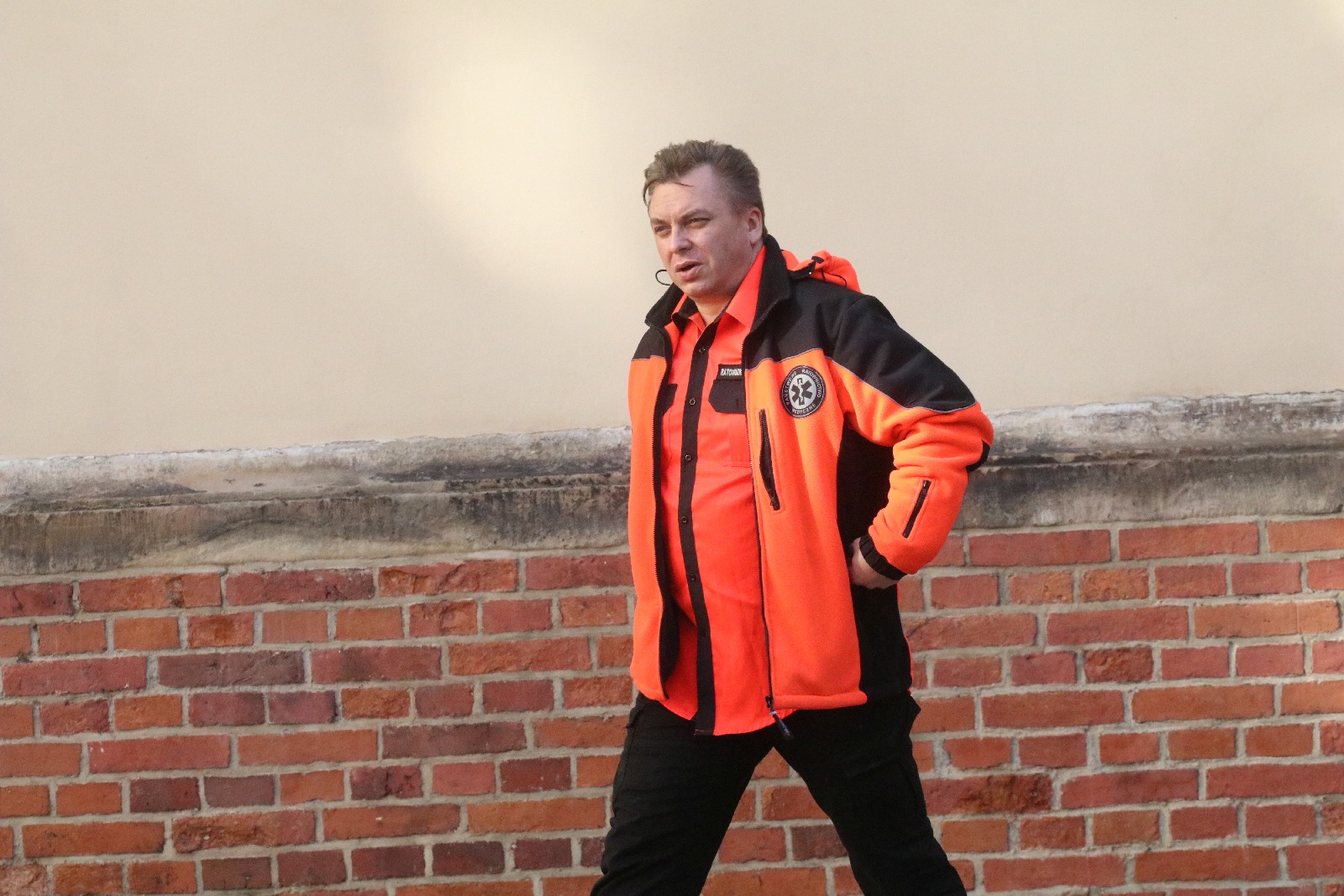 Przekazanie czterech karetek dla legnickiego pogotowia
