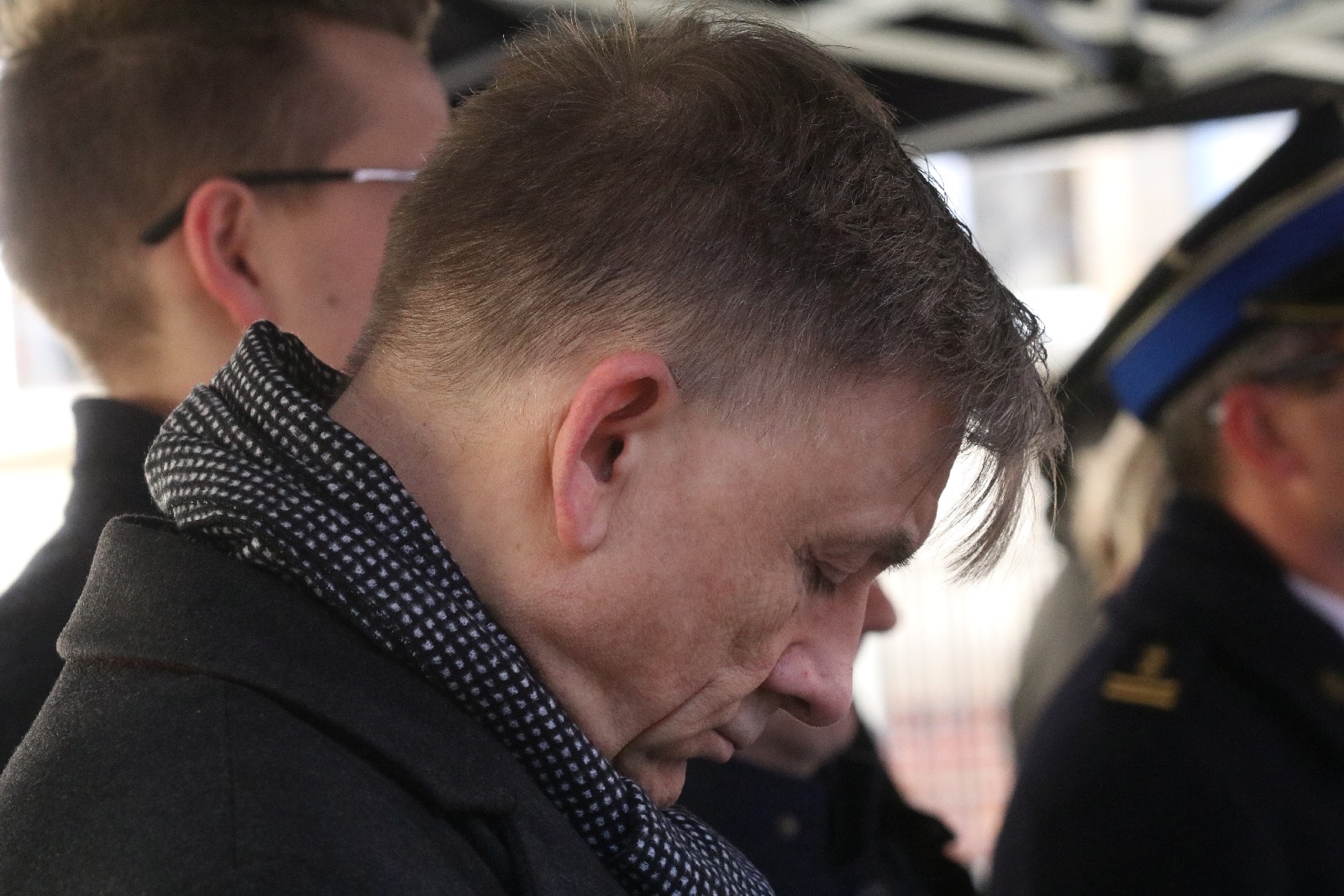 Przekazanie czterech karetek dla legnickiego pogotowia