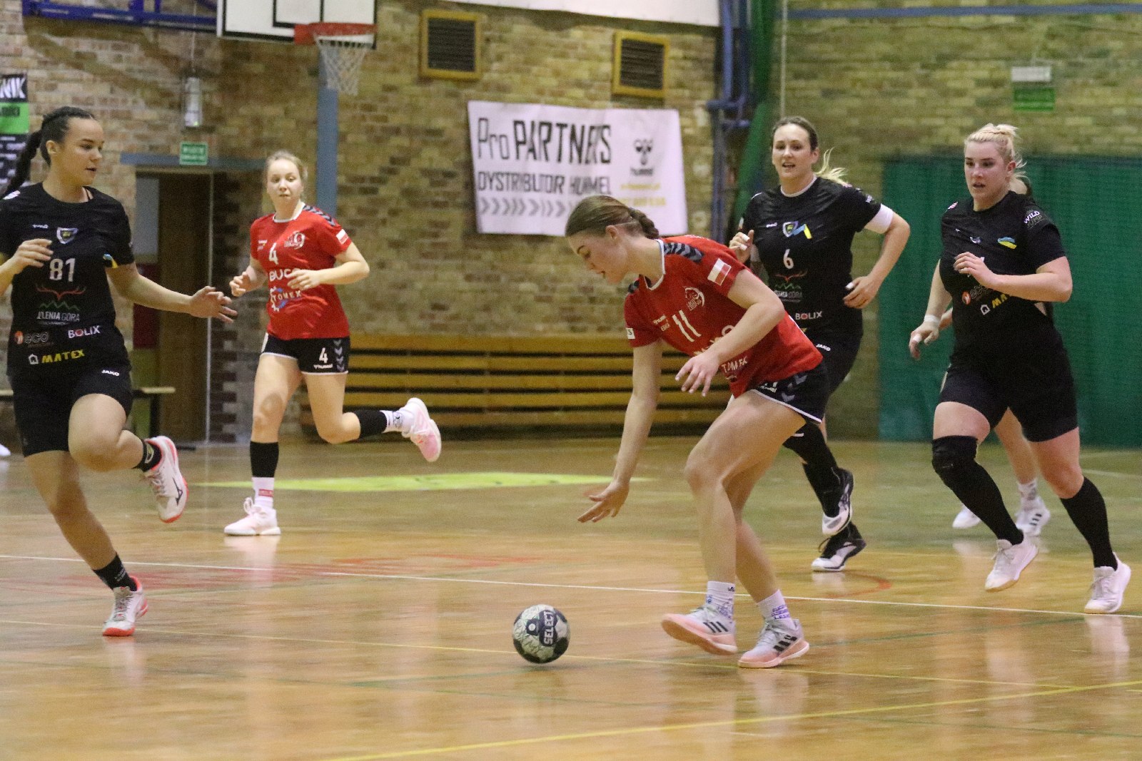 Dziewiątka Legnica przegrała z Karkonoszami Jelenia Góra