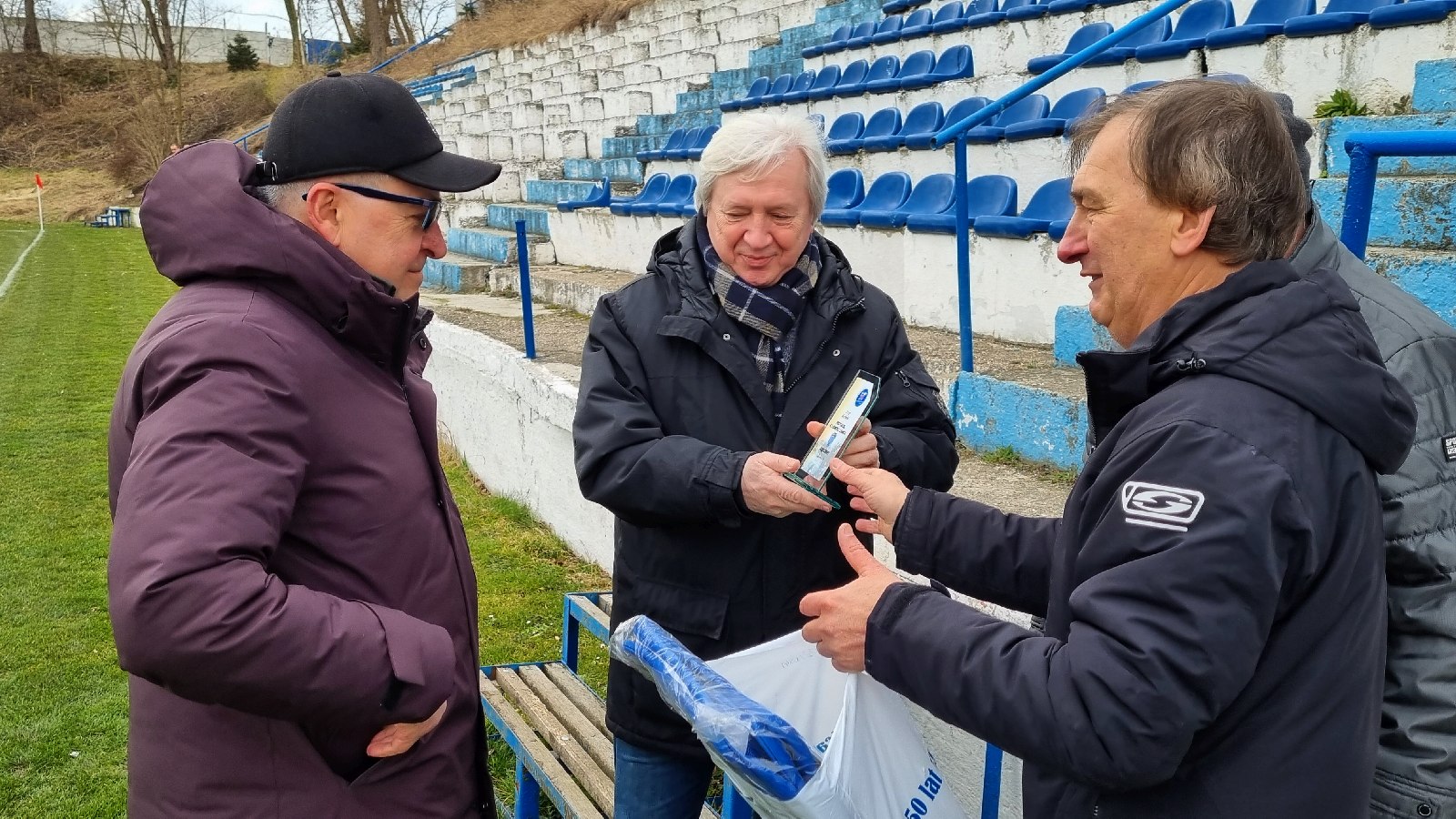 Konfeks Legnica pewnie wygrywa z LZS Byczyną