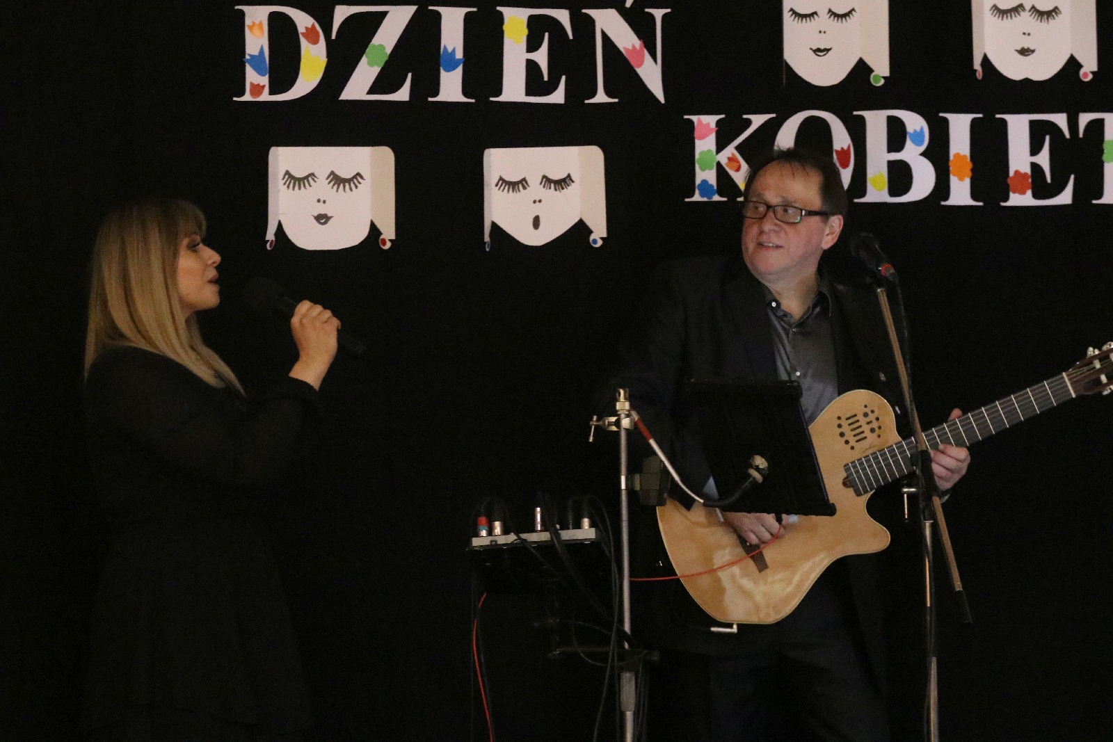 Dzień Kobiet w Bieniowicach. O dziewczynach dla dziewczyn śpiew
