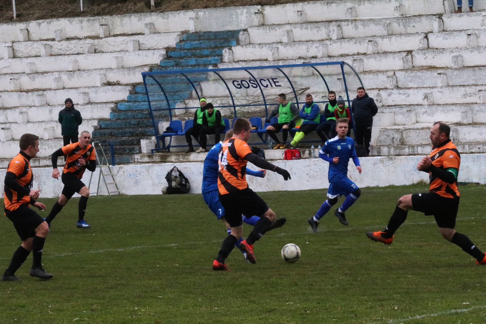 Konfeks Legnica pewnie wygrywa z LZS Byczyną