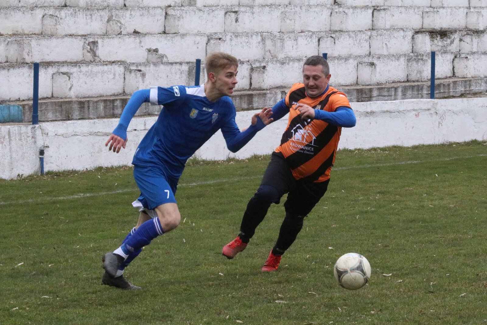 Konfeks Legnica pewnie wygrywa z LZS Byczyną