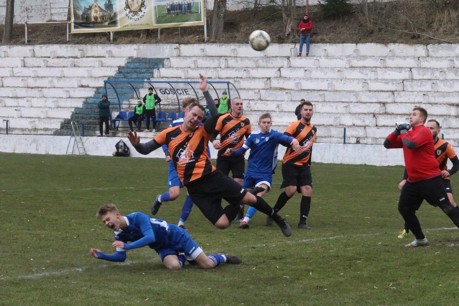 Konfeks Legnica pewnie wygrywa z LZS Byczyną