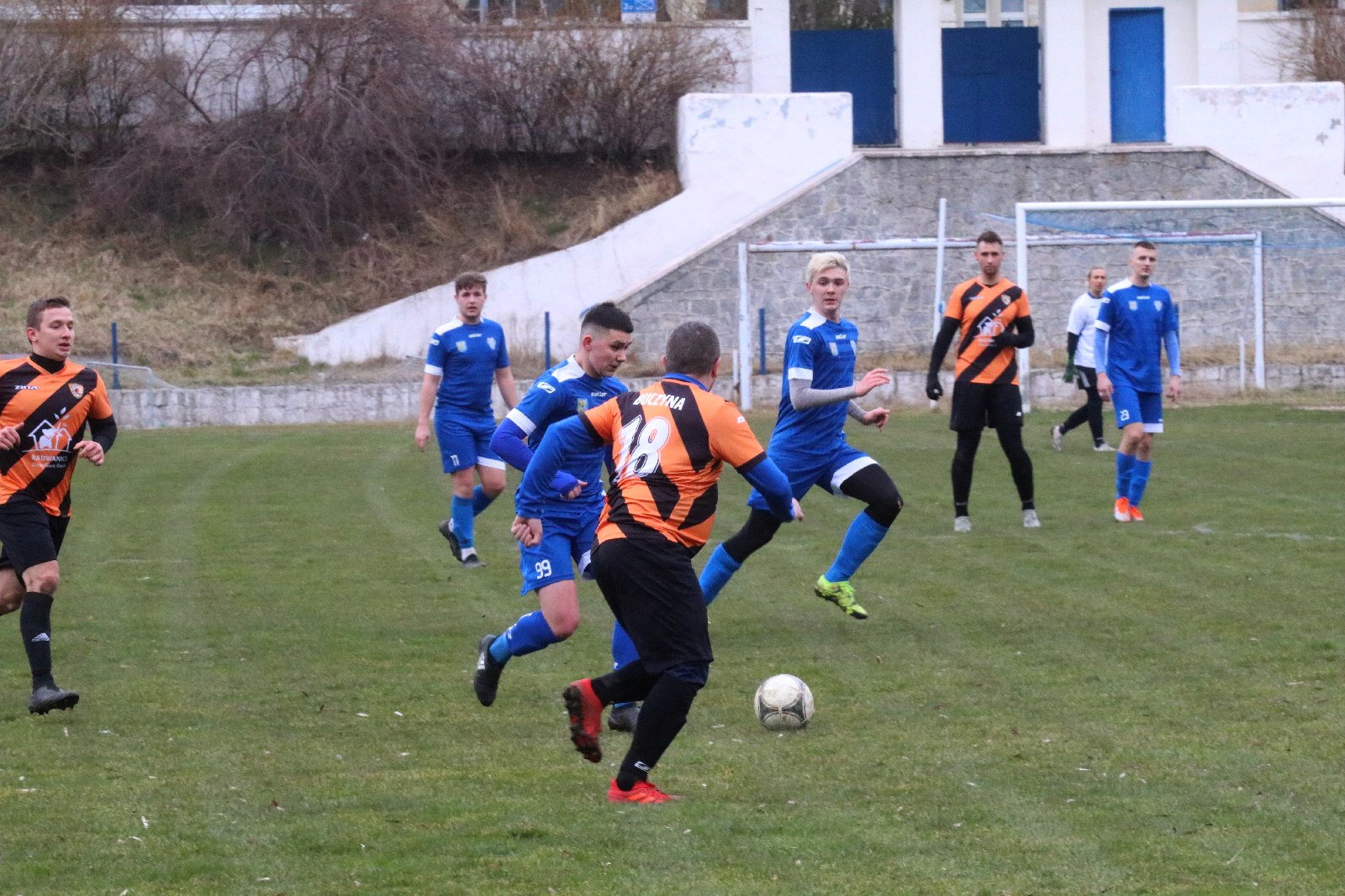 Konfeks Legnica pewnie wygrywa z LZS Byczyną