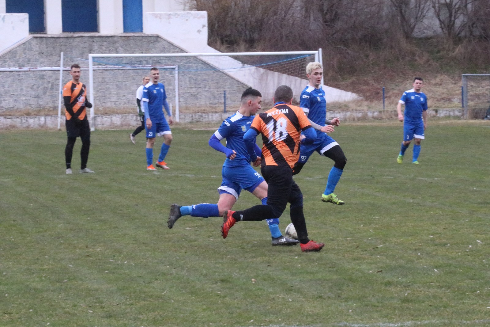 Konfeks Legnica pewnie wygrywa z LZS Byczyną