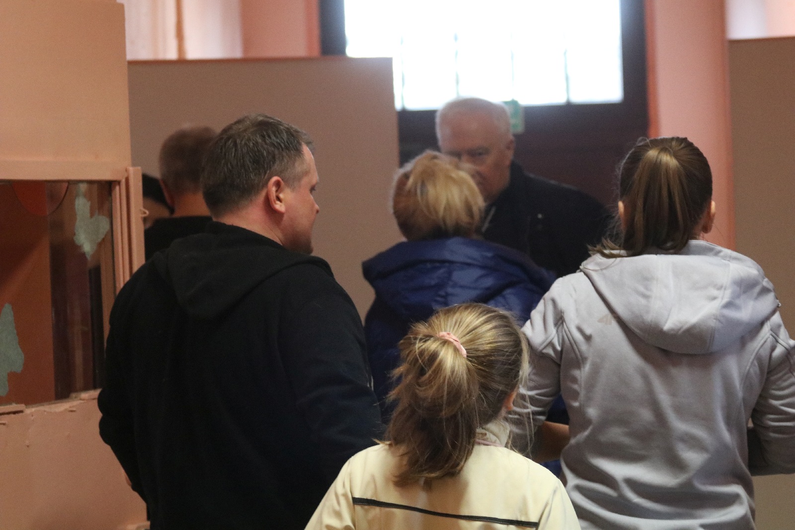 Legniczanie działają. Pomoc płynie z wszystkich stron