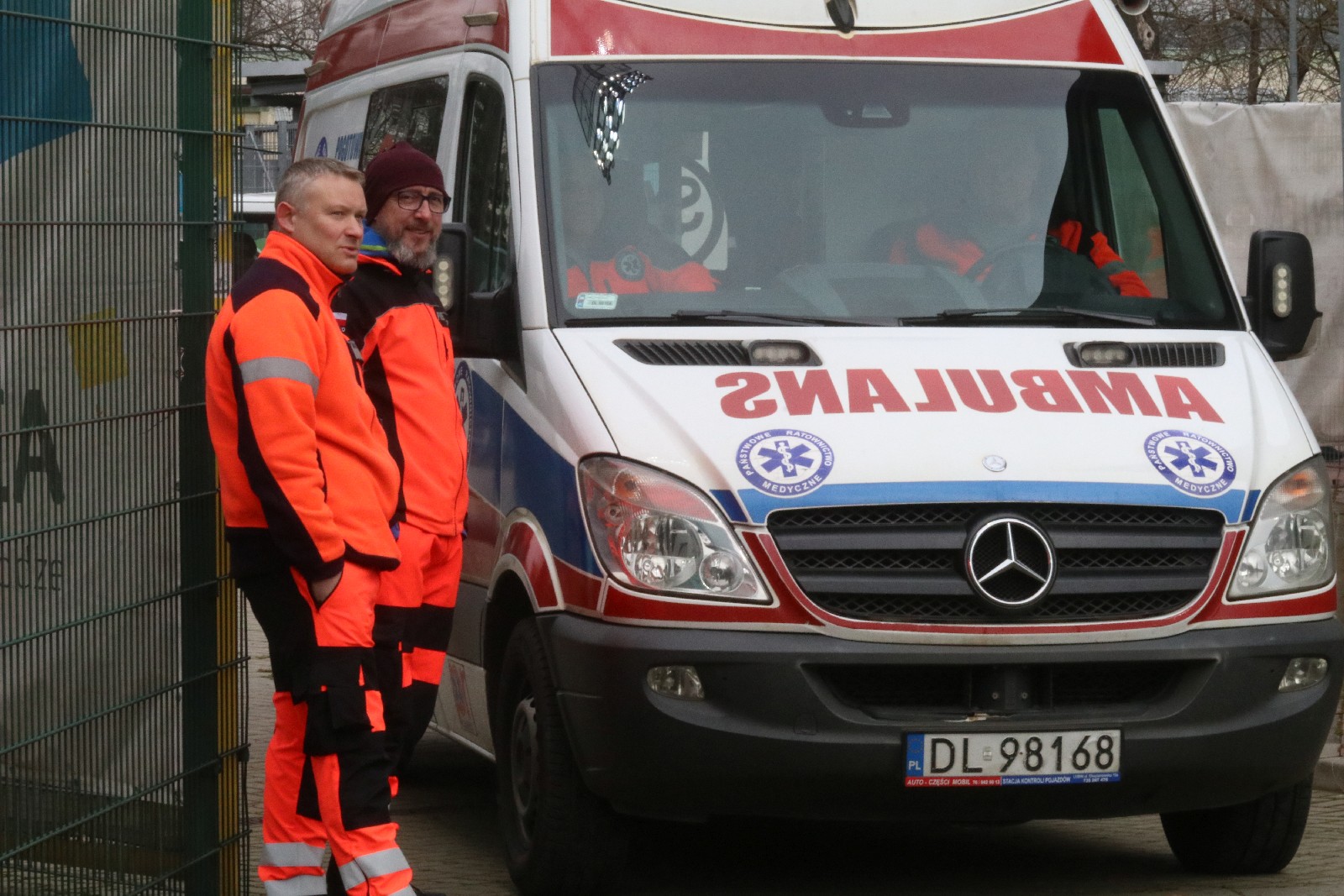 Kibice na stadionie podczas meczu z Puszczą Niepołomice
