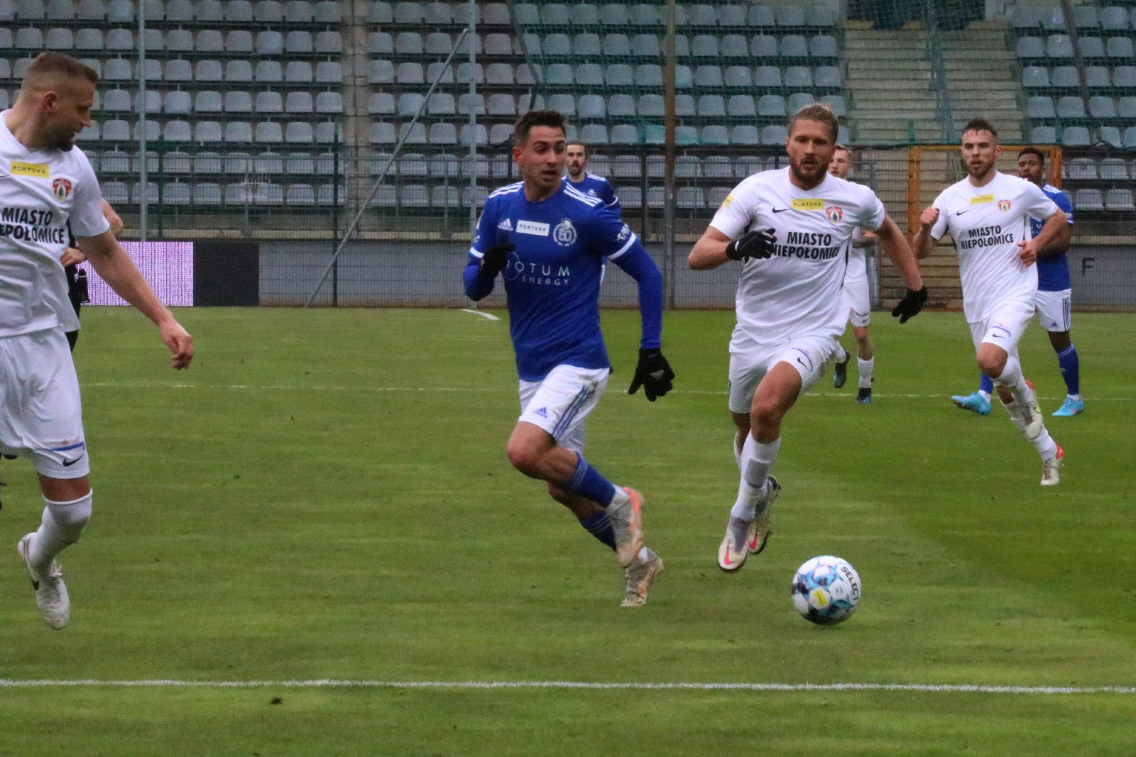 Kolejne zwycięstwo Miedzi Legnica po koncercie Makucha
