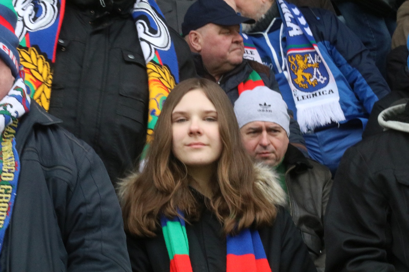 Kibice na stadionie podczas meczu z Puszczą Niepołomice

