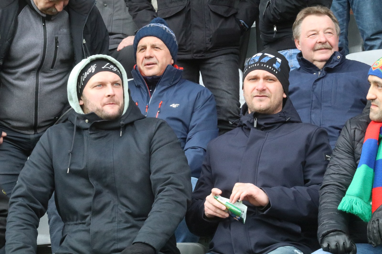 Kibice na stadionie podczas meczu z Puszczą Niepołomice
