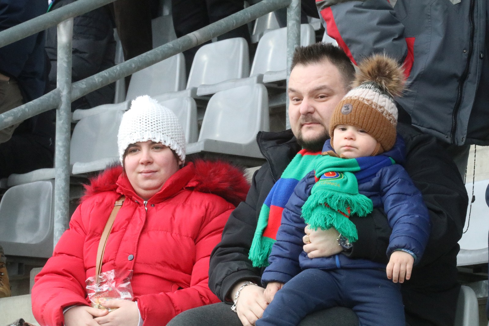 Kibice na stadionie podczas meczu z Puszczą Niepołomice
