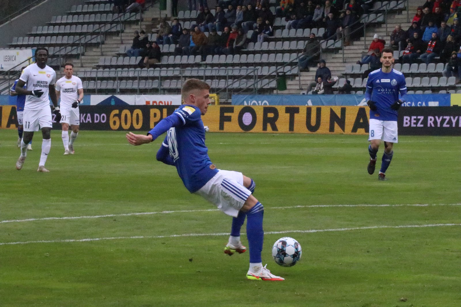 Kolejne zwycięstwo Miedzi Legnica po koncercie Makucha