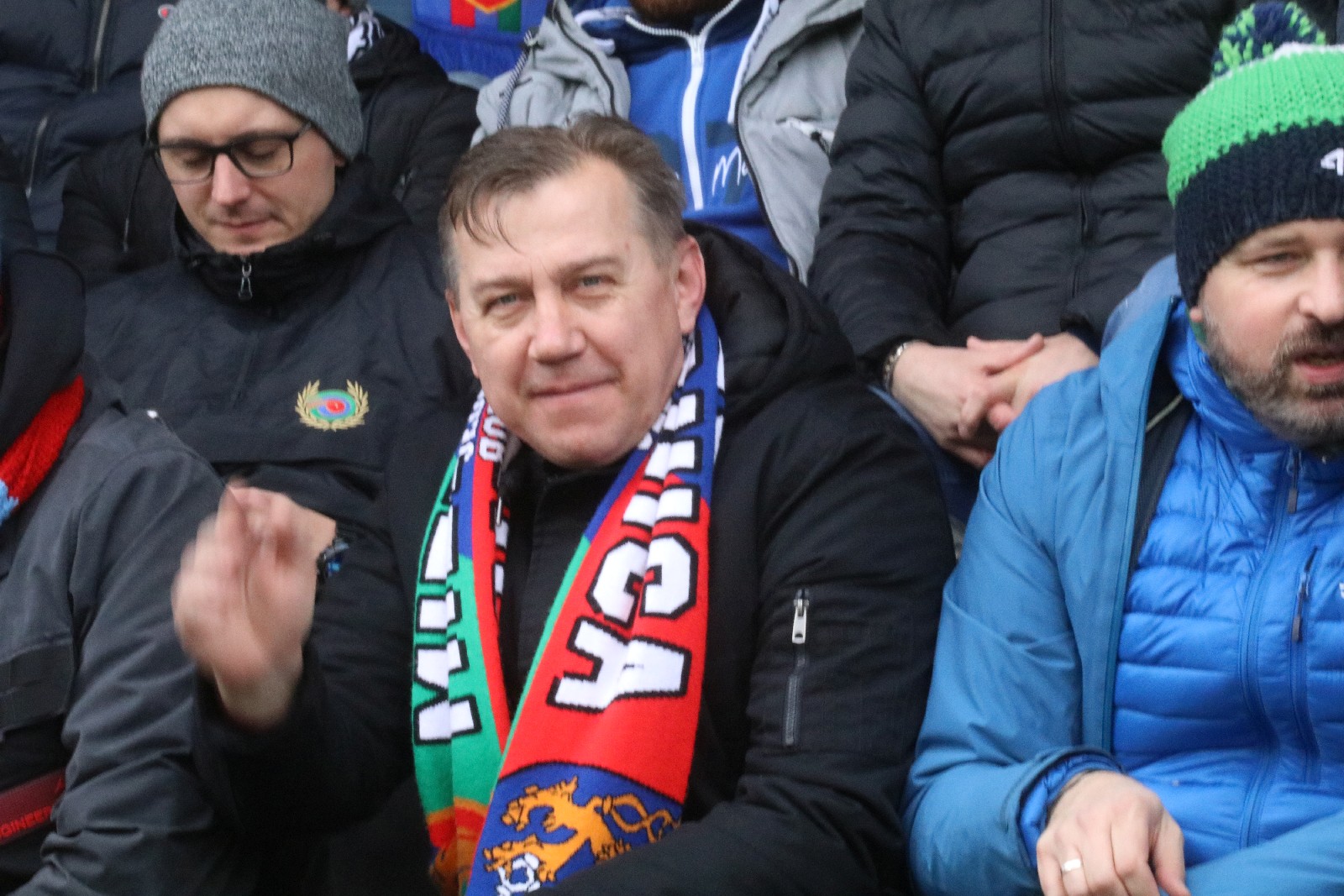 Kibice na stadionie podczas meczu z Puszczą Niepołomice

