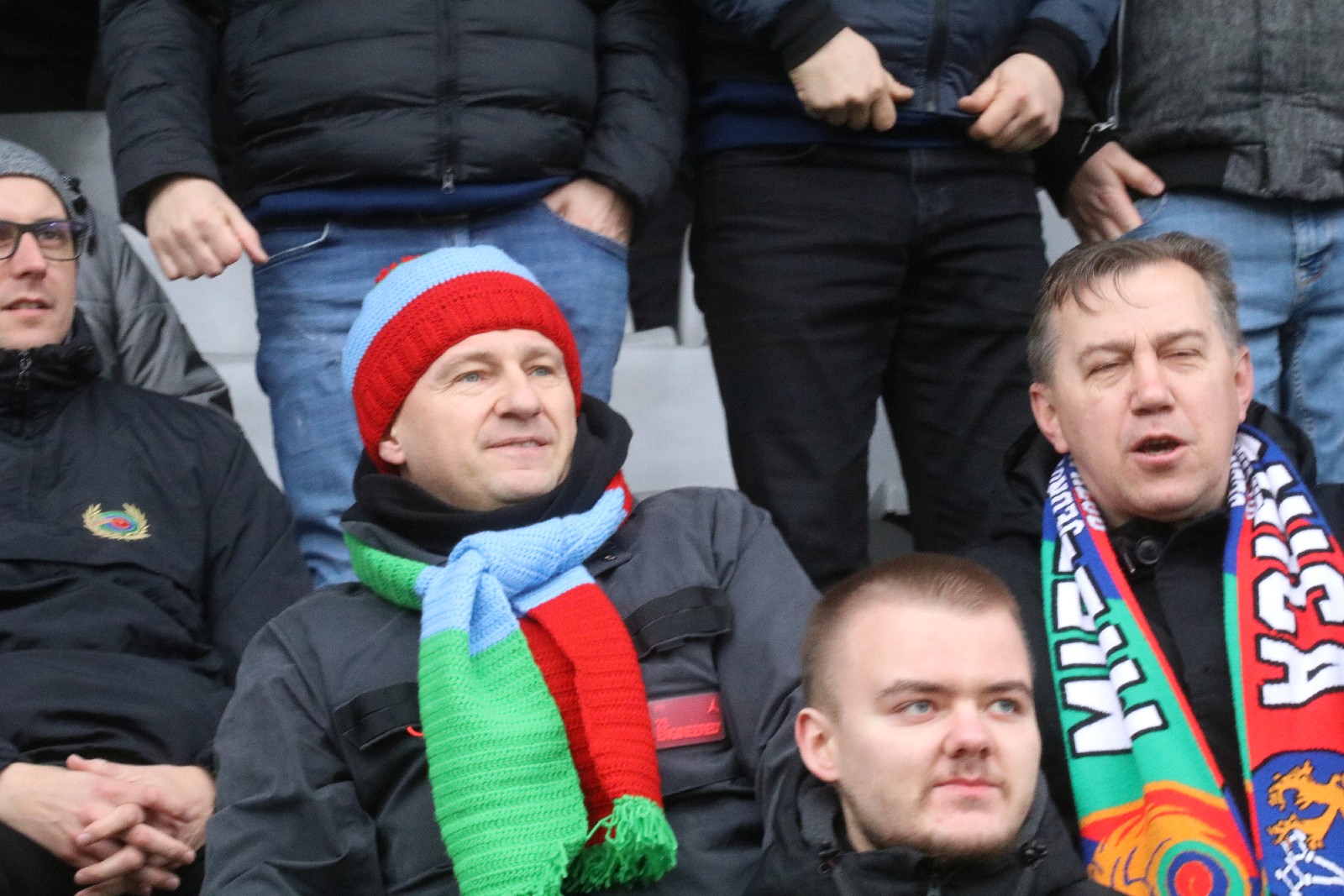 Kibice na stadionie podczas meczu z Puszczą Niepołomice
