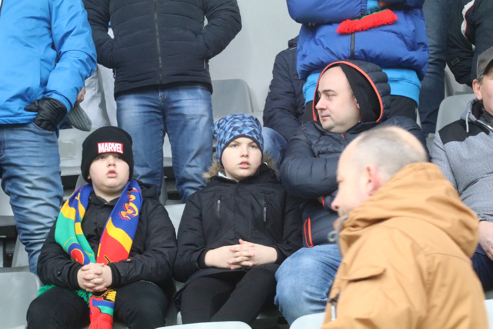 Kibice na stadionie podczas meczu z Puszczą Niepołomice
