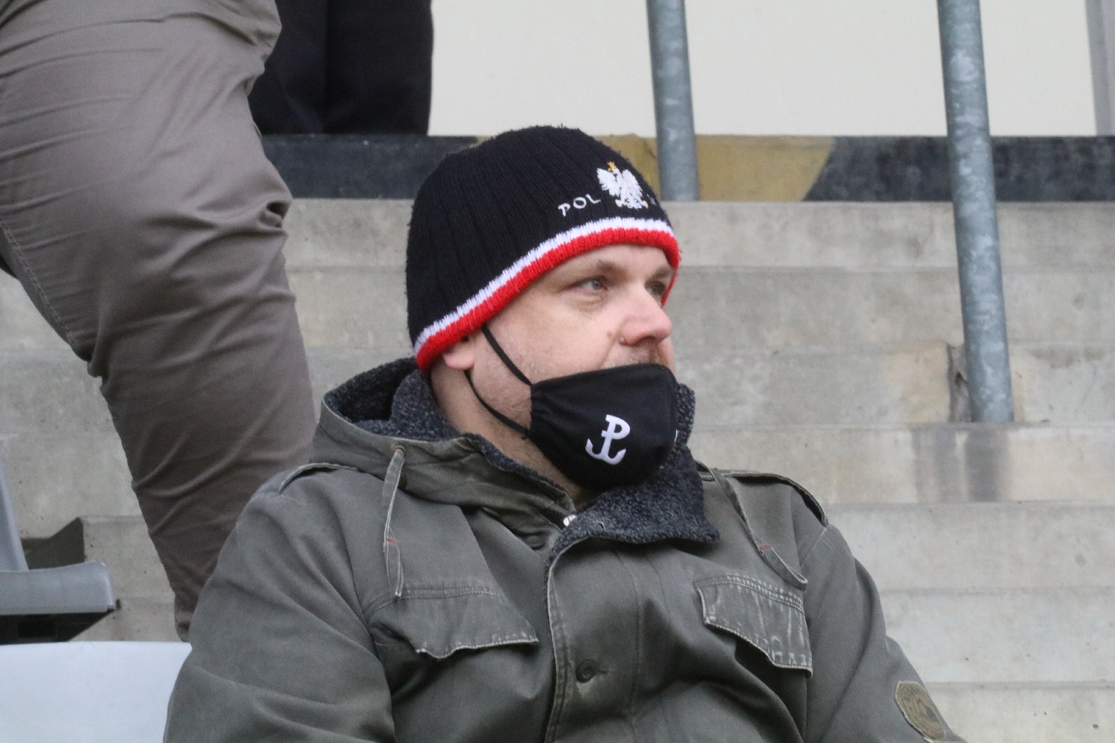 Kibice na stadionie podczas meczu z Puszczą Niepołomice
