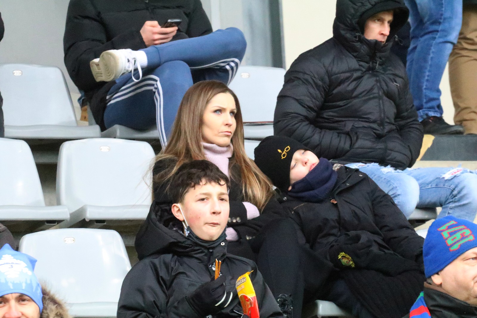 Kibice na stadionie podczas meczu z Puszczą Niepołomice
