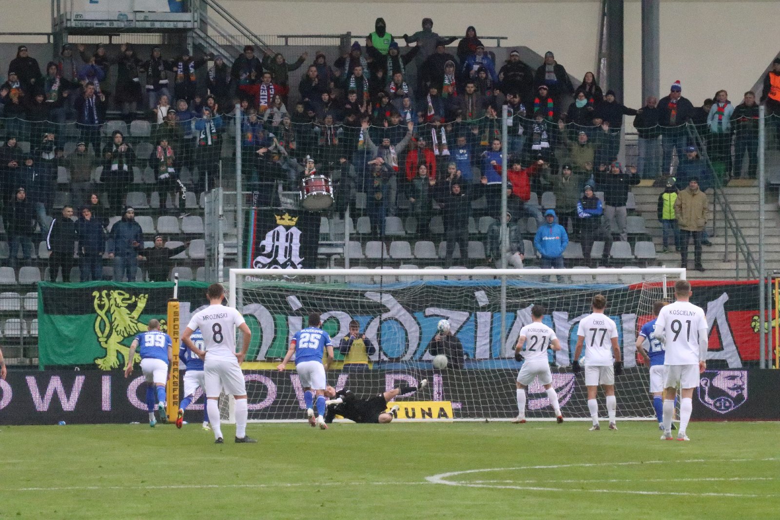 Kolejne zwycięstwo Miedzi Legnica po koncercie Makucha
