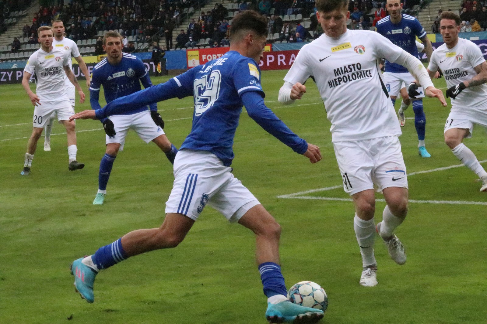 Kolejne zwycięstwo Miedzi Legnica po koncercie Makucha