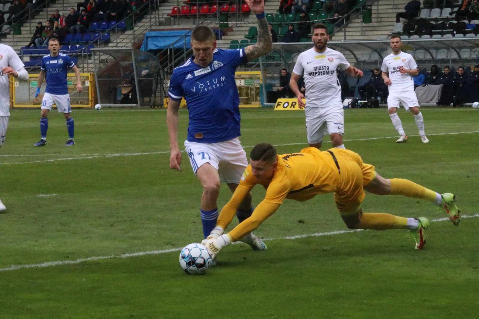 Kolejne zwycięstwo Miedzi Legnica po koncercie Makucha