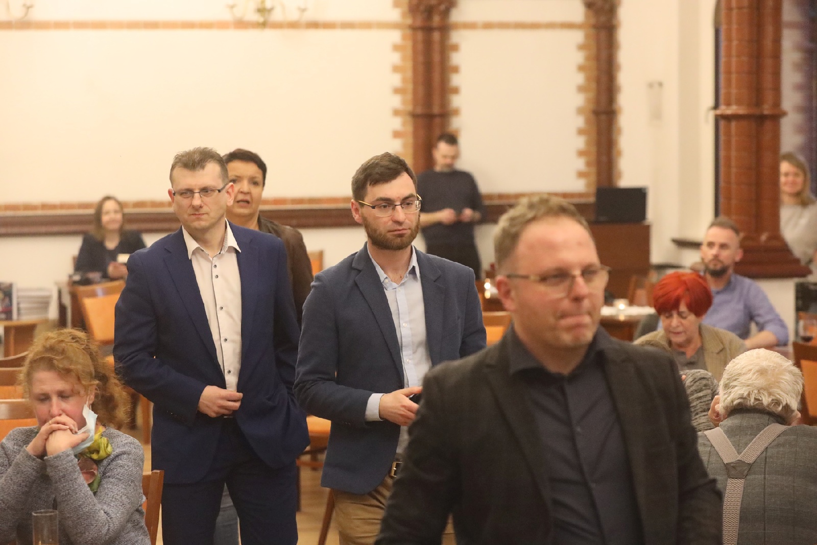 Autorzy monografii Miedzi Legnica na spotkaniu z czytelnikami