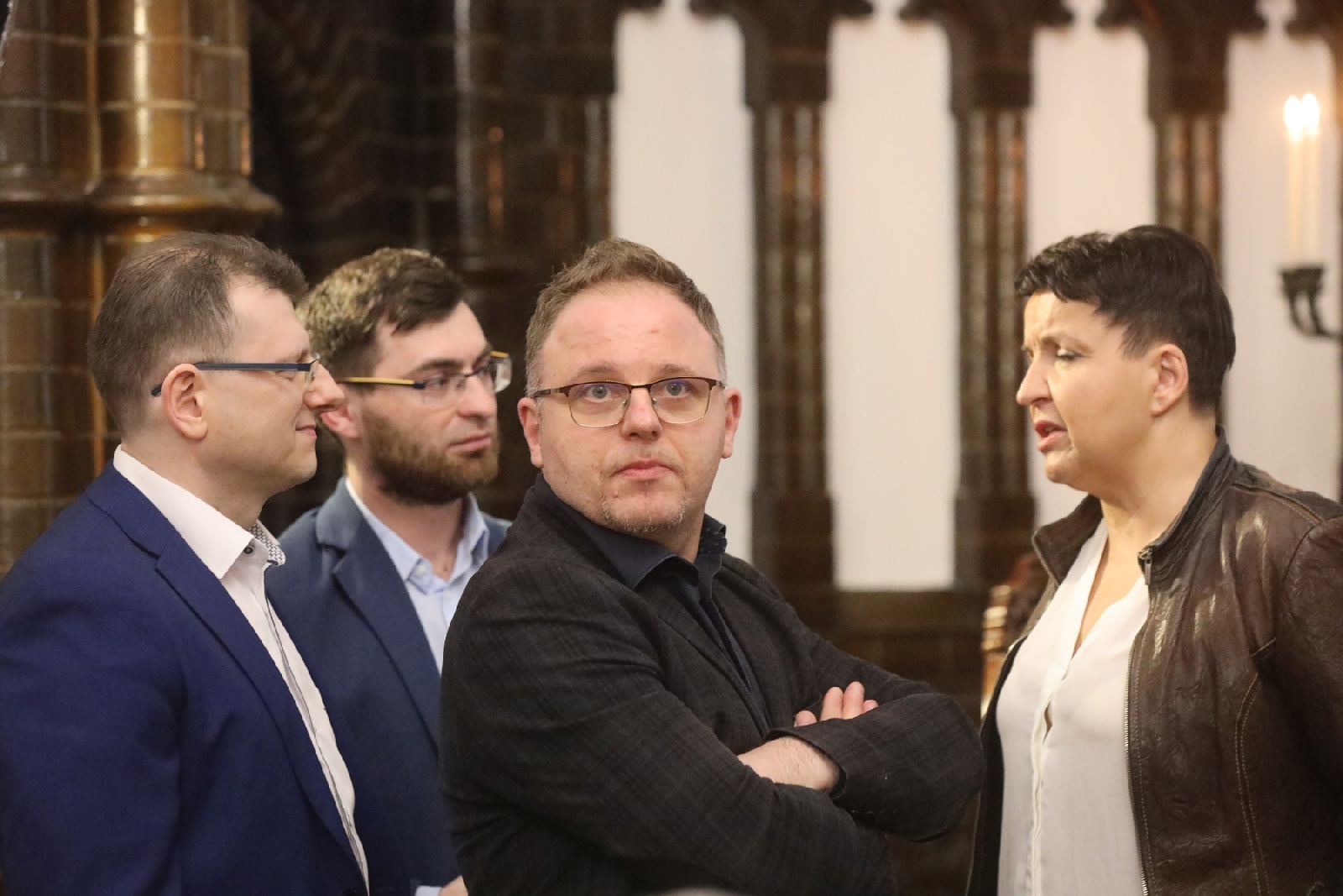 Autorzy monografii Miedzi Legnica na spotkaniu z czytelnikami