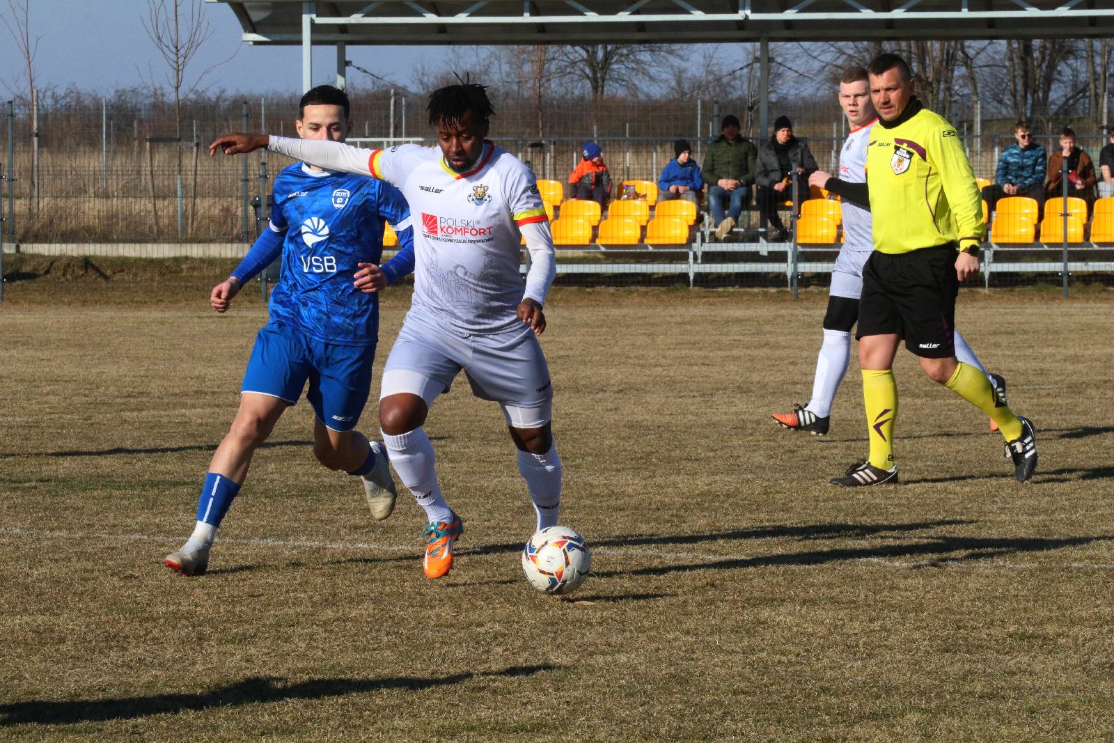 Posiłki z Ekstraklasy nie pomogły. Derby gminy dla Zrywu