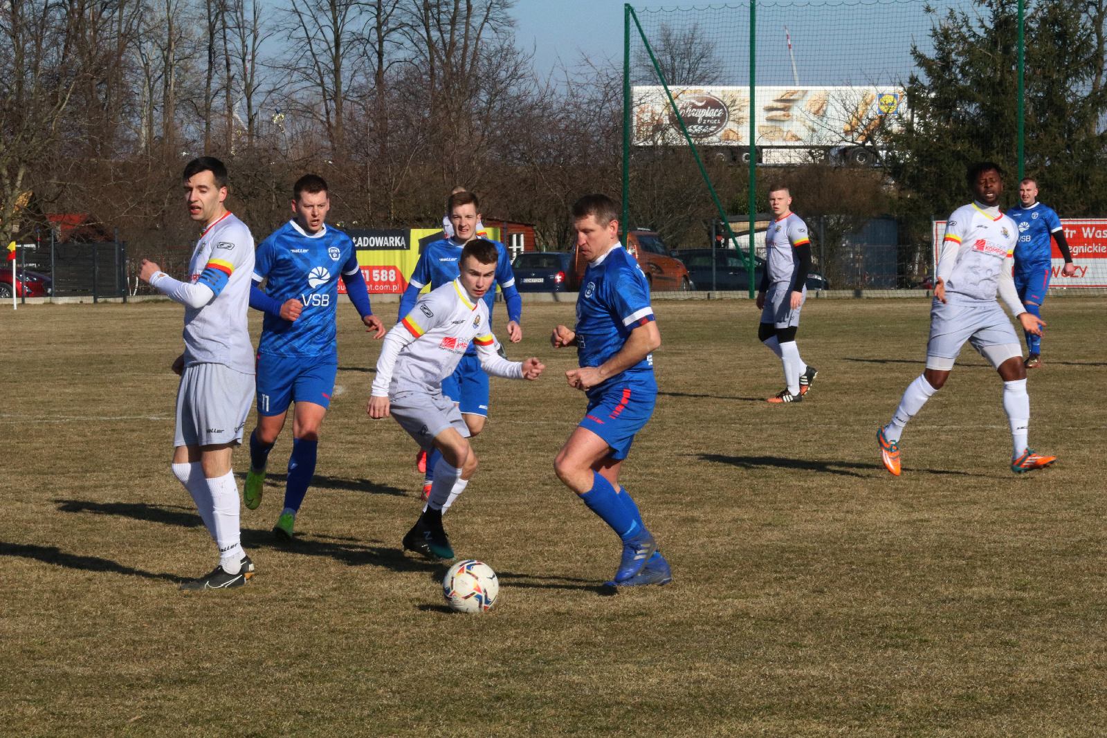 Posiłki z Ekstraklasy nie pomogły. Derby gminy dla Zrywu
