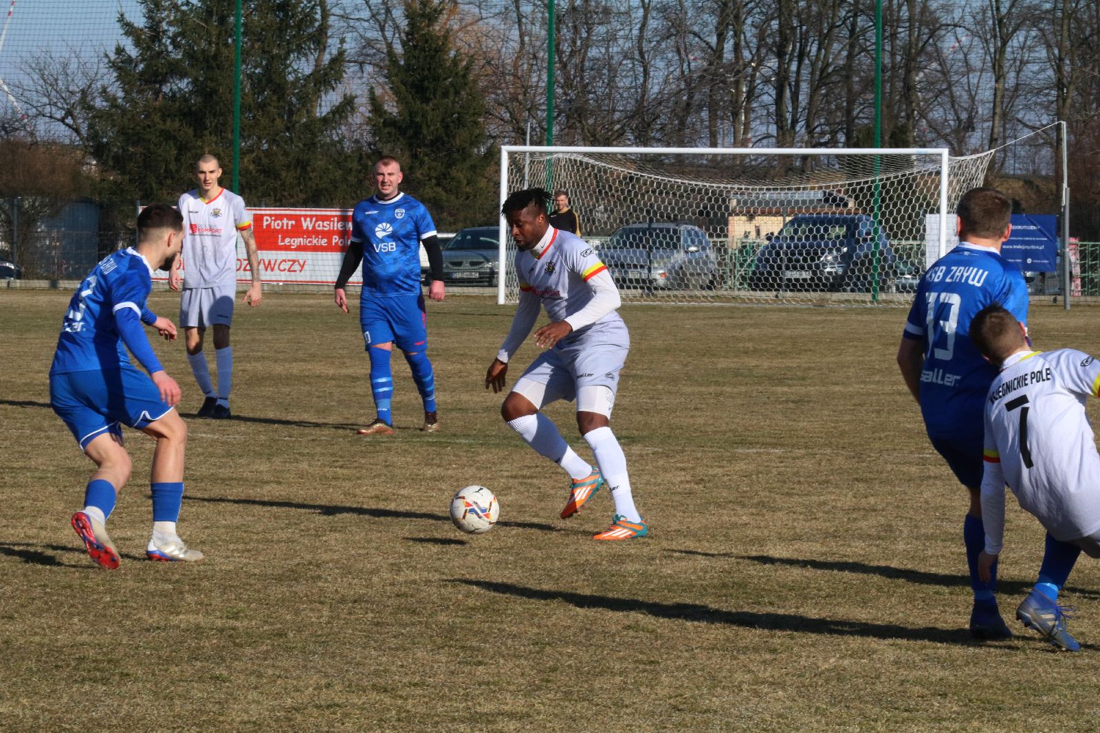 Posiłki z Ekstraklasy nie pomogły. Derby gminy dla Zrywu