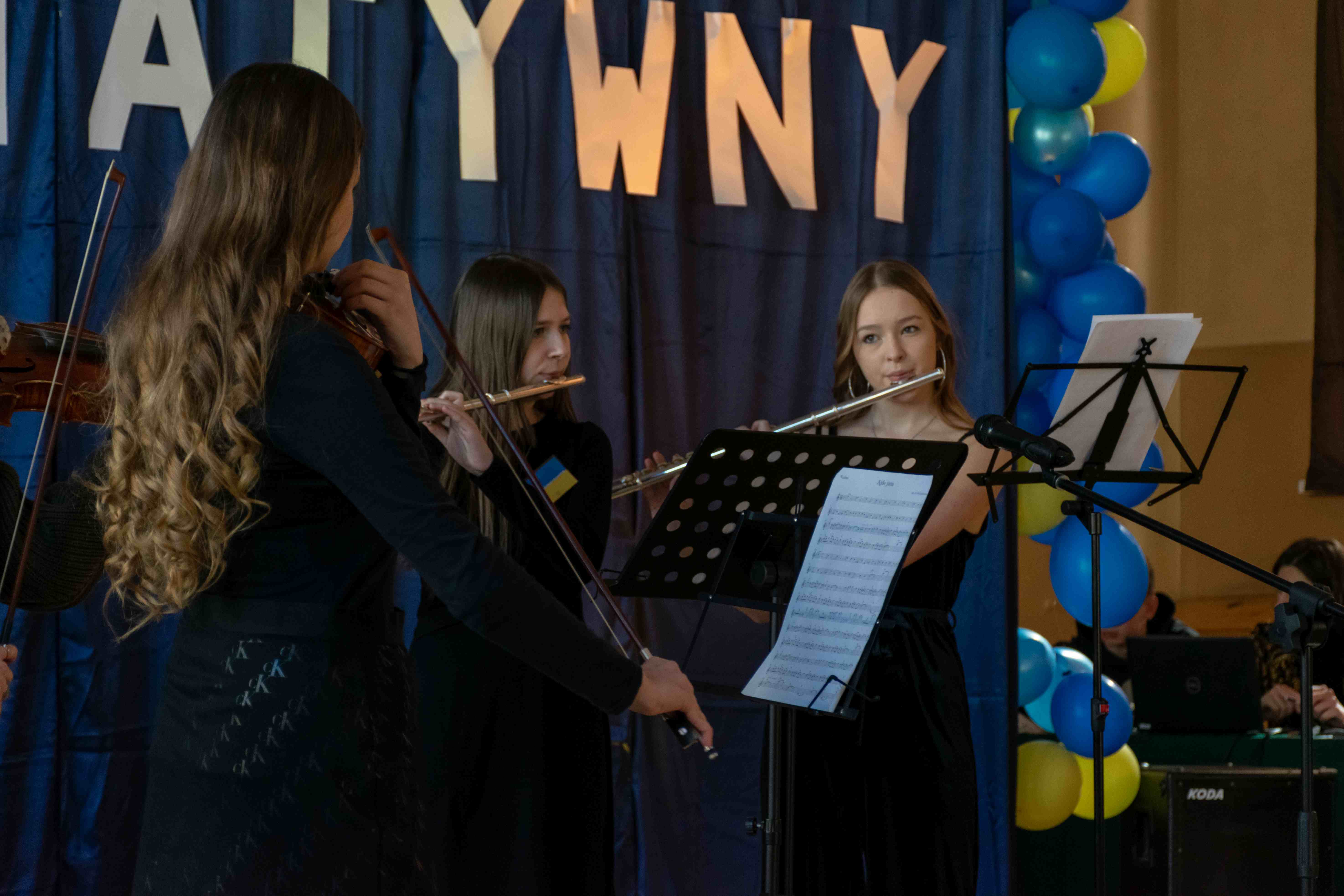 Koncert Charytatywny dla Ukrainy w wykonaniu uczniów II LO