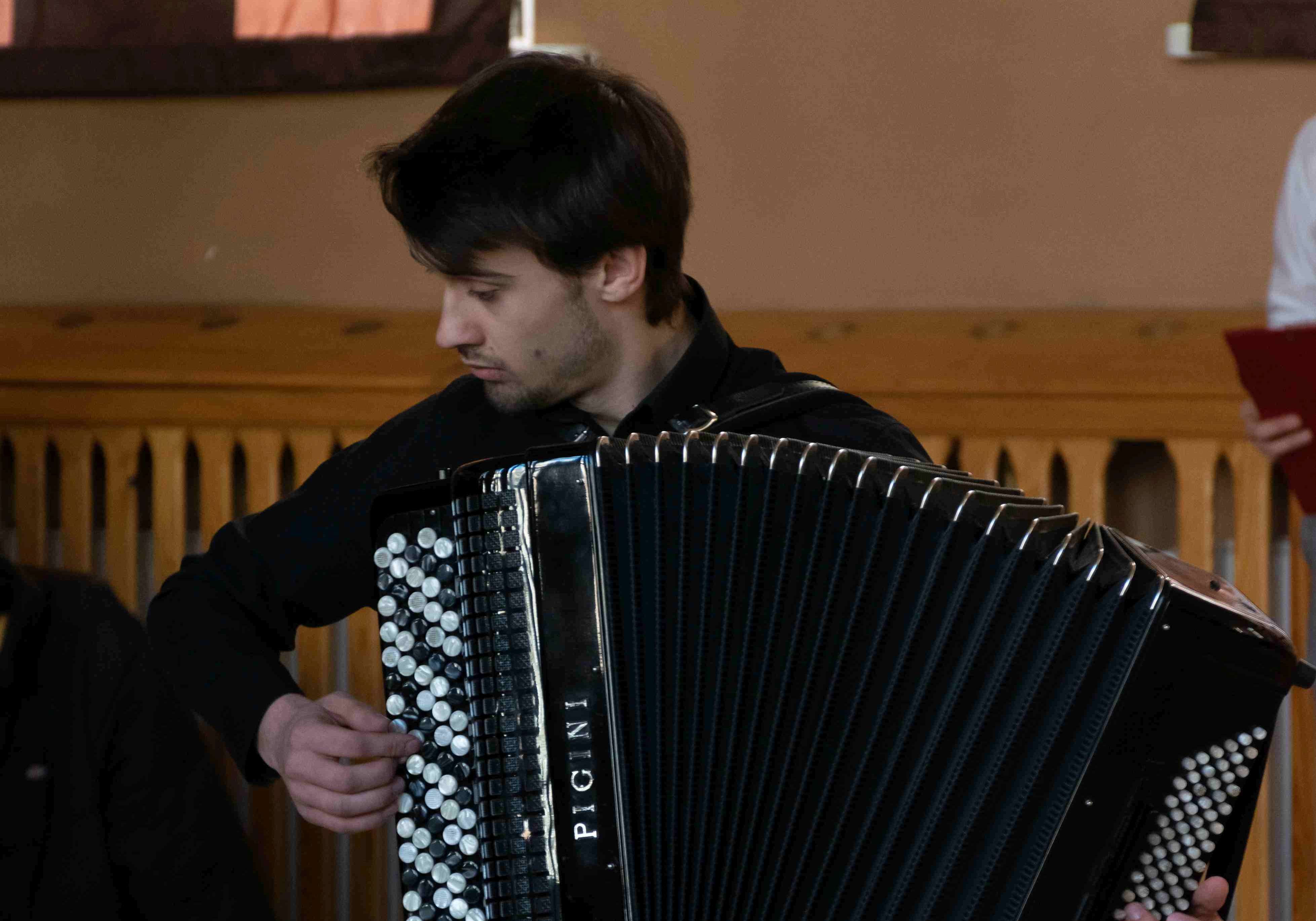 Koncert Charytatywny dla Ukrainy w wykonaniu uczniów II LO