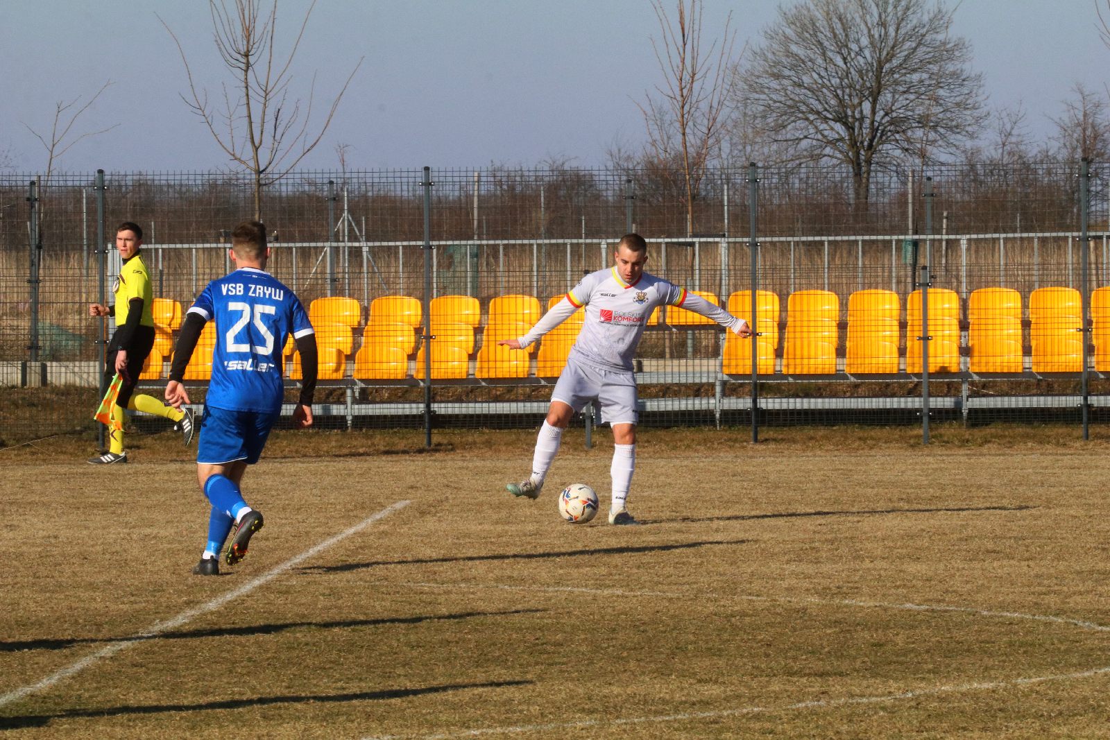 Posiłki z Ekstraklasy nie pomogły. Derby gminy dla Zrywu