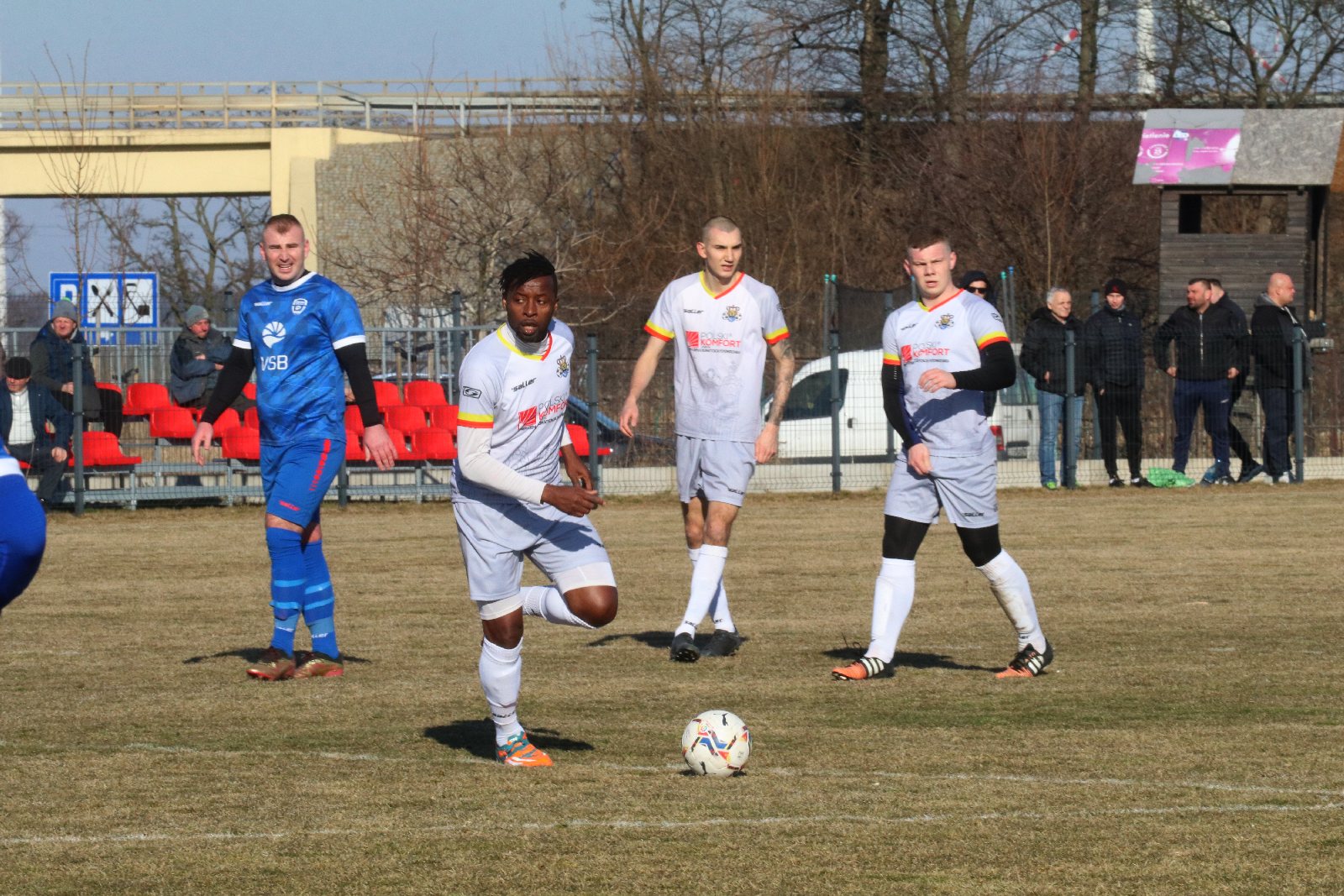 Posiłki z Ekstraklasy nie pomogły. Derby gminy dla Zrywu