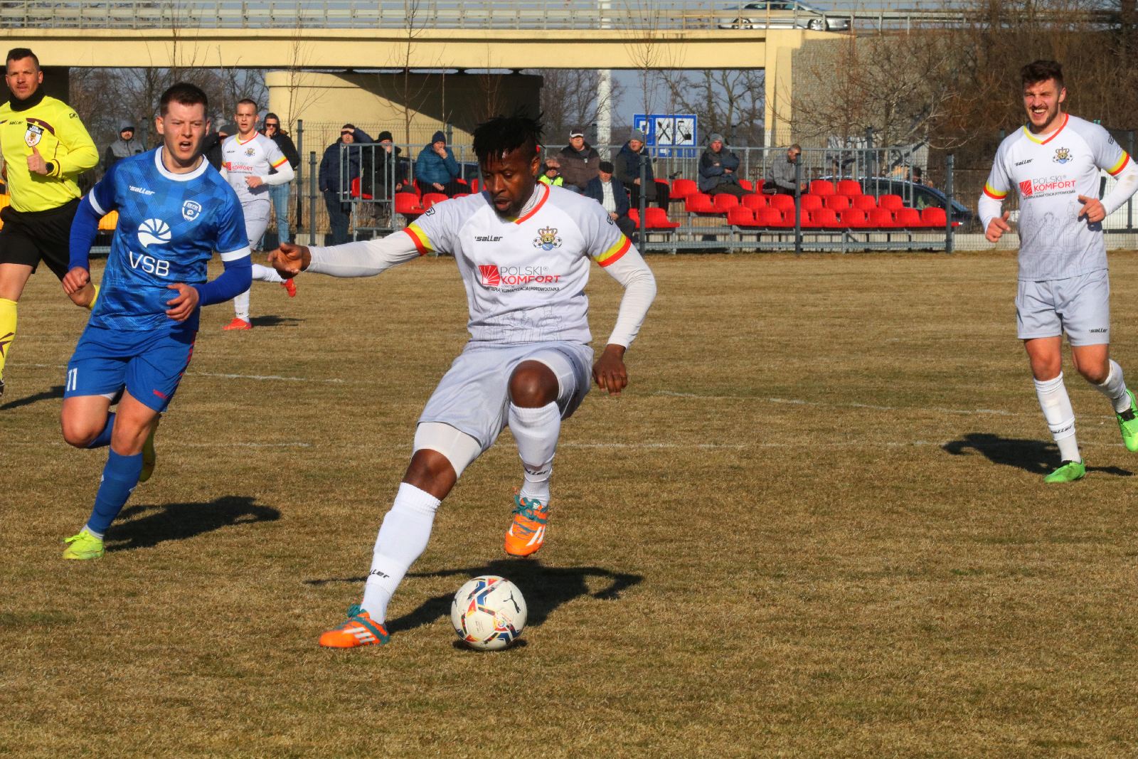 Posiłki z Ekstraklasy nie pomogły. Derby gminy dla Zrywu