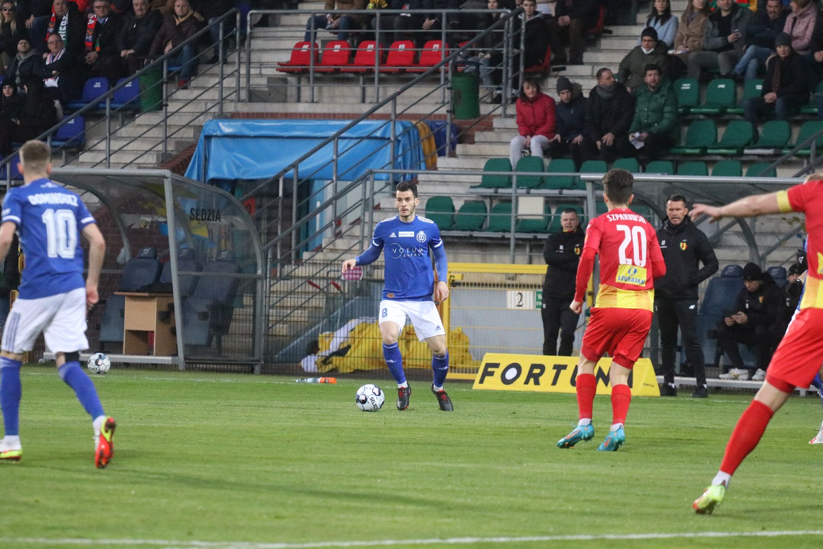 Podział punktów w meczu Miedzi Legnica z Koroną Kielce