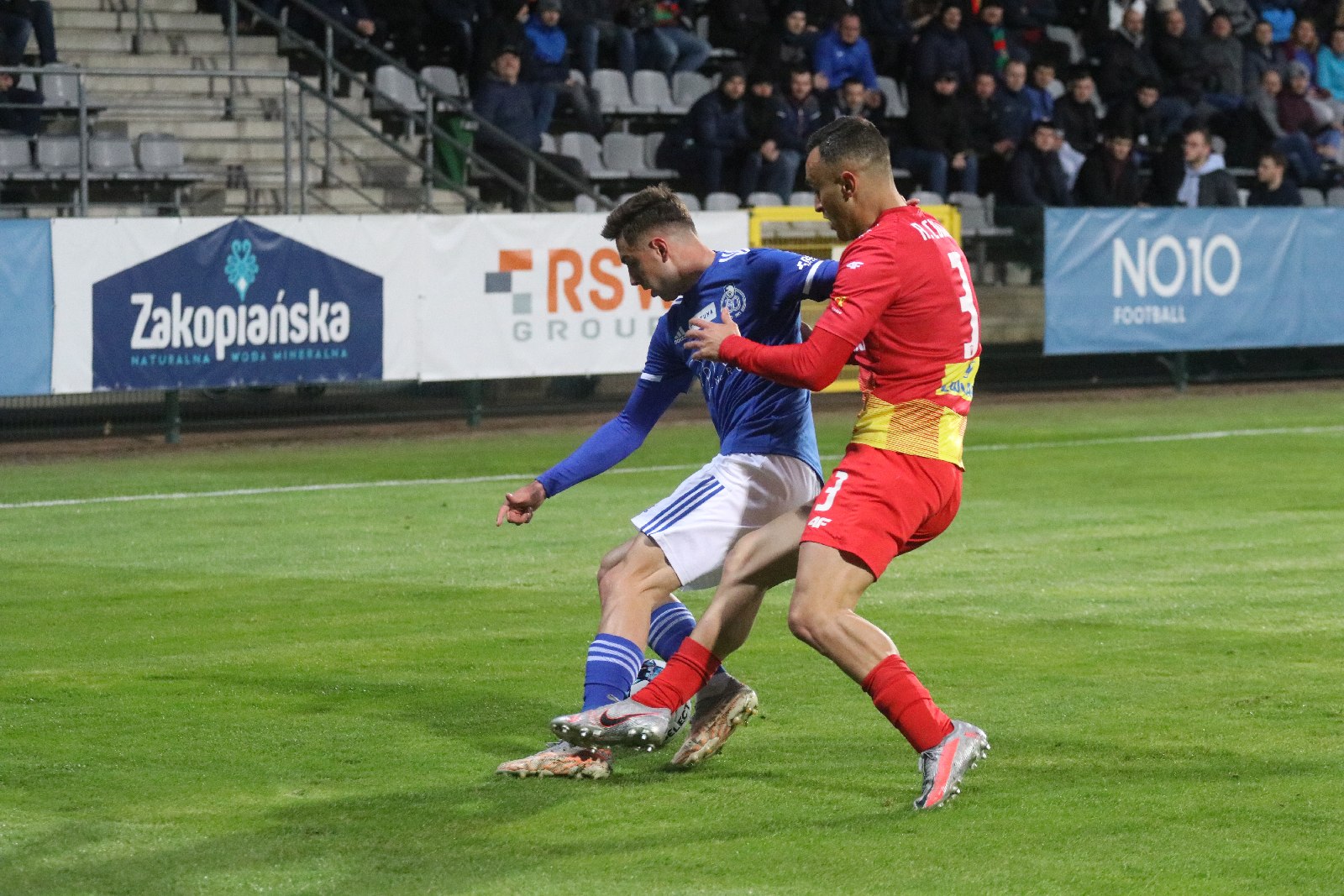 Podział punktów w meczu Miedzi Legnica z Koroną Kielce