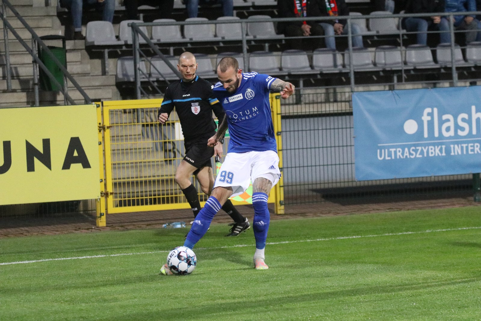 Podział punktów w meczu Miedzi Legnica z Koroną Kielce