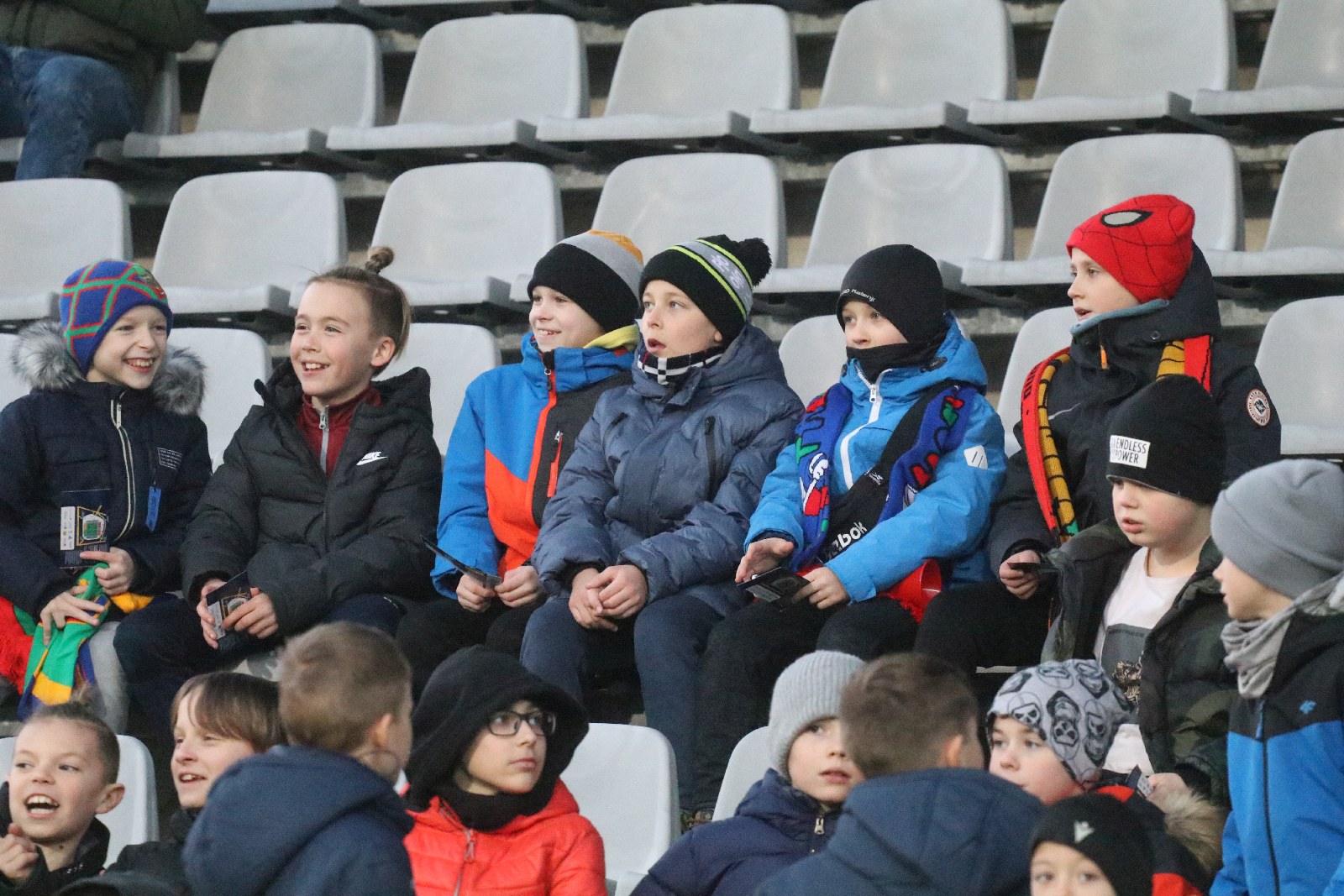 Ponad trzy tysiące kibiców oglądało mecz Miedzi z Koroną