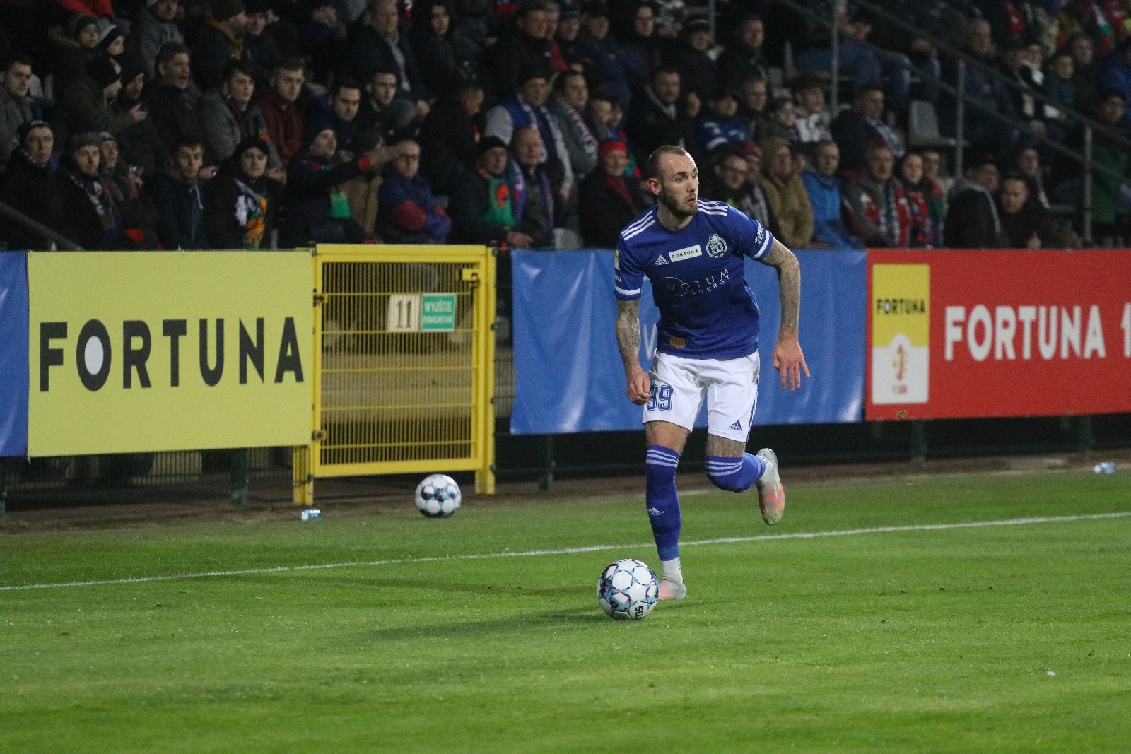 Podział punktów w meczu Miedzi Legnica z Koroną Kielce