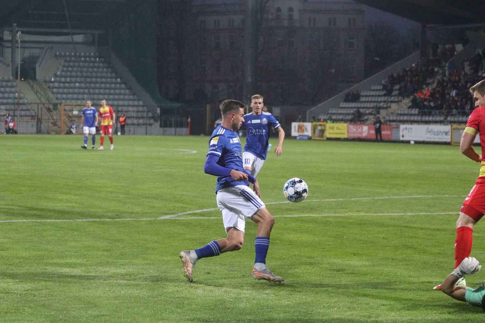Podział punktów w meczu Miedzi Legnica z Koroną Kielce