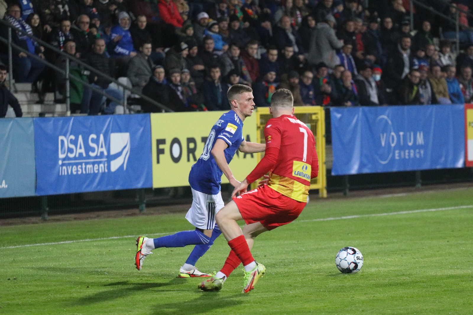 Podział punktów w meczu Miedzi Legnica z Koroną Kielce