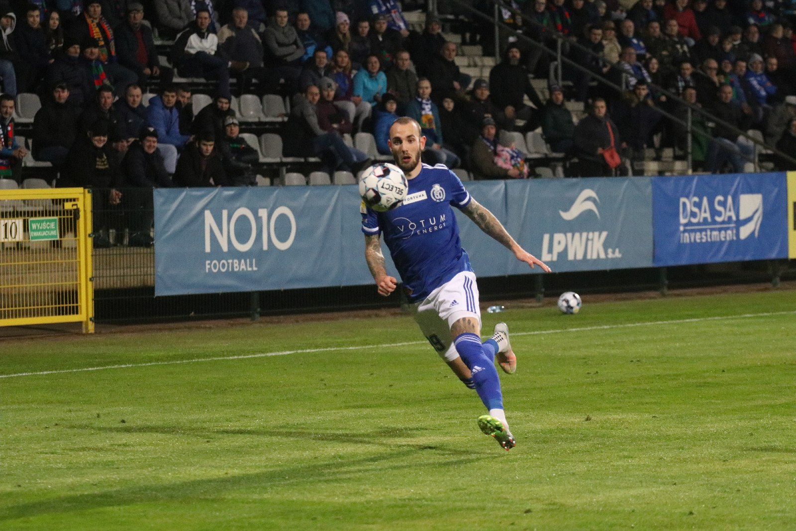 Podział punktów w meczu Miedzi Legnica z Koroną Kielce