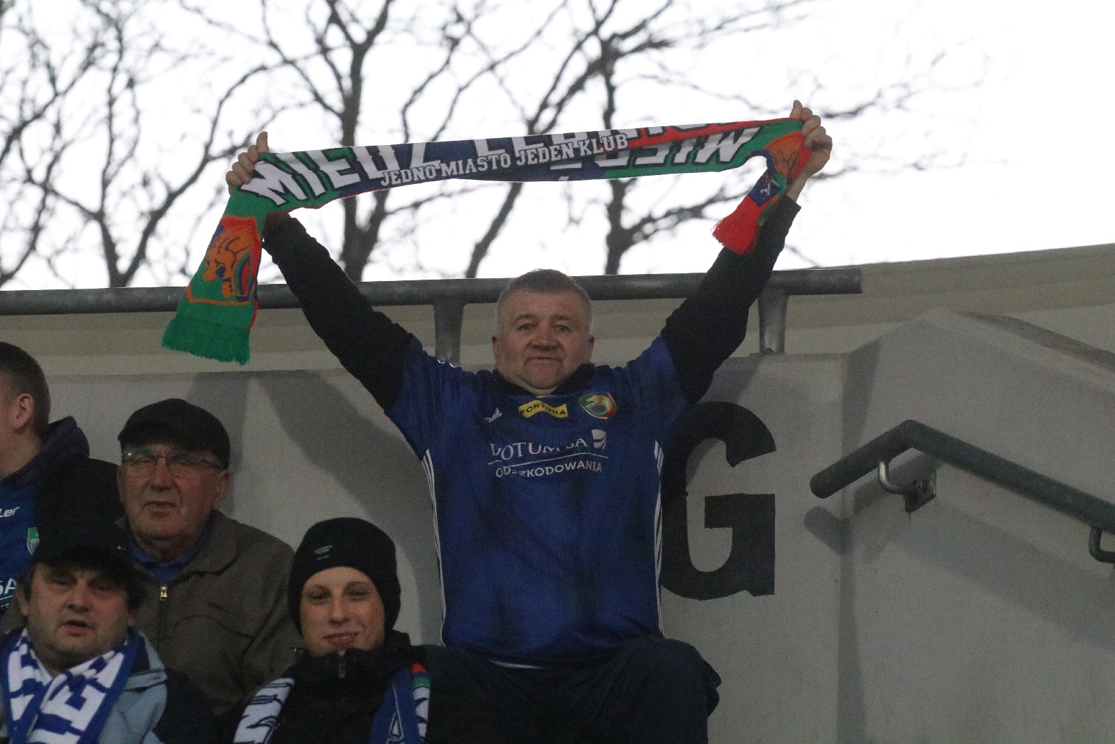 Ponad trzy tysiące kibiców oglądało mecz Miedzi z Koroną