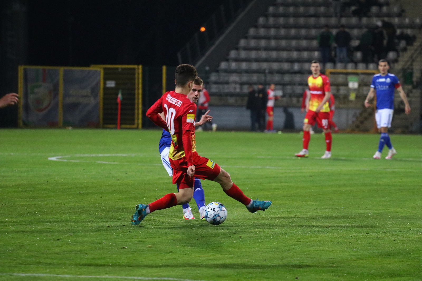 Podział punktów w meczu Miedzi Legnica z Koroną Kielce