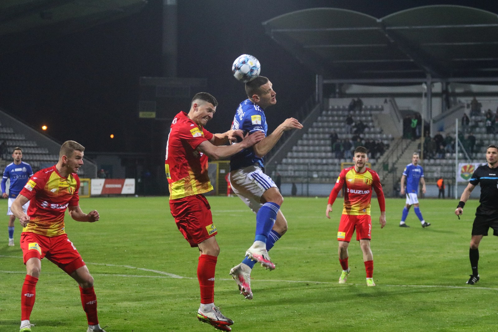 Podział punktów w meczu Miedzi Legnica z Koroną Kielce