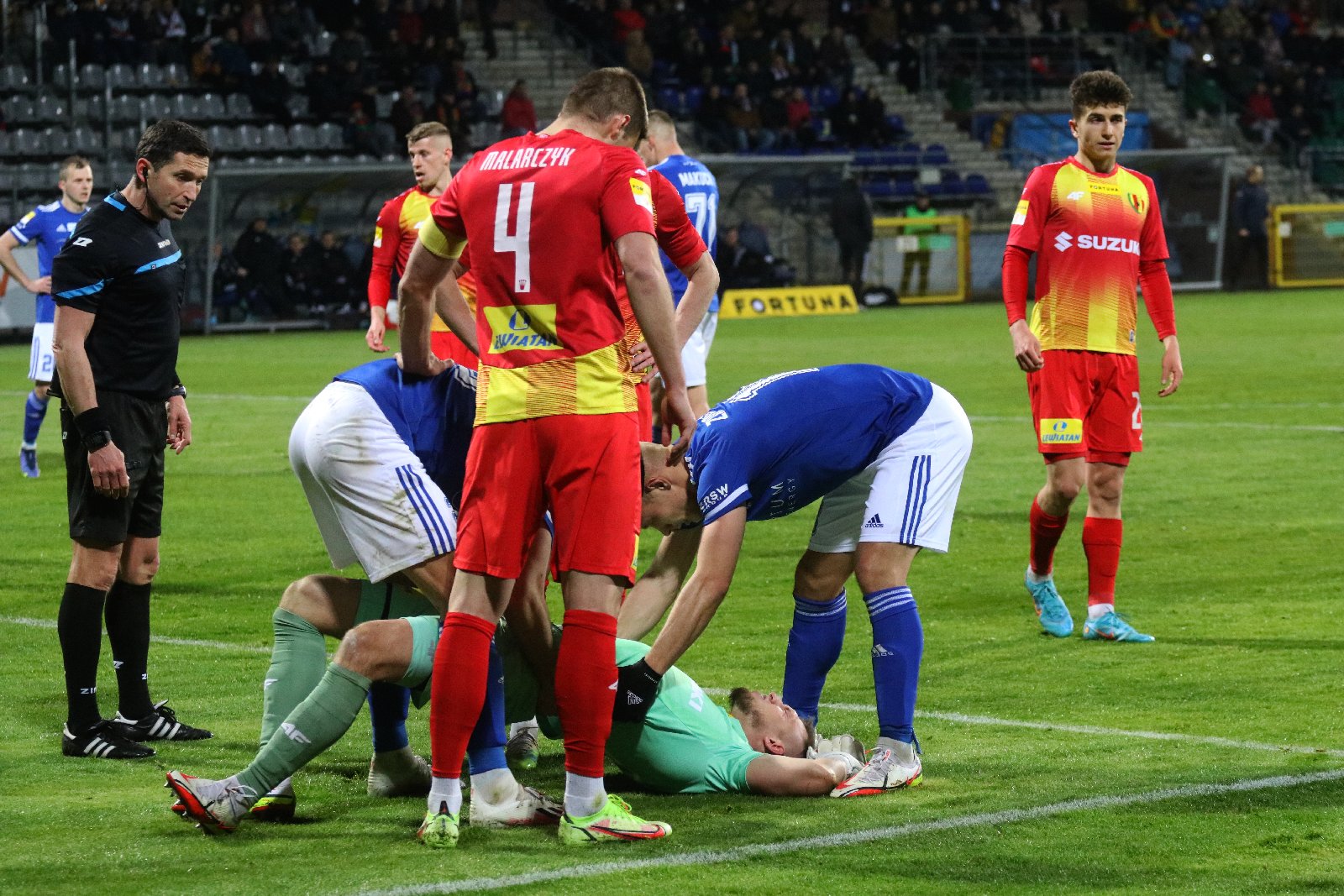 Podział punktów w meczu Miedzi Legnica z Koroną Kielce